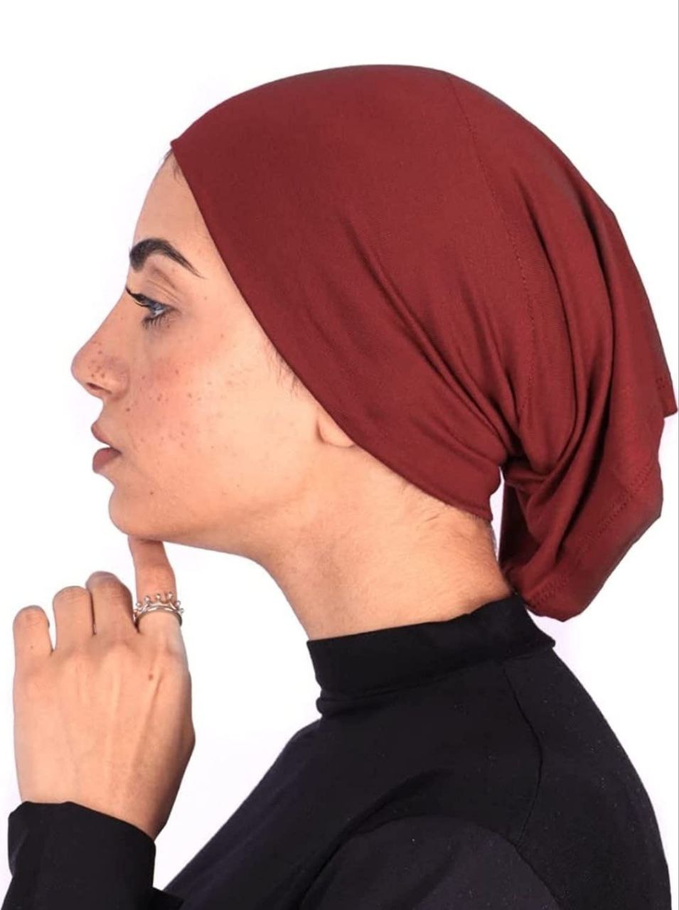 Kopfbedeckung unter dem Hijab
