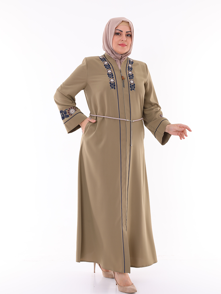 Abaya mit schlichter Stickerei auf Brust und Ärmeln - MOSMO