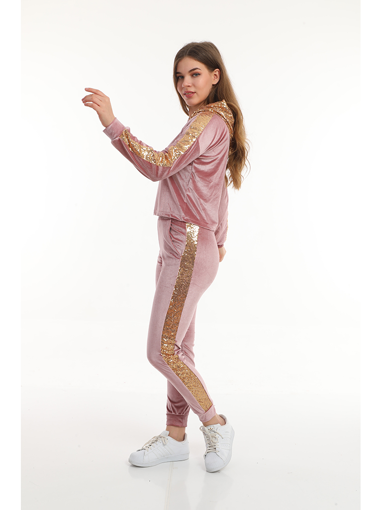 Velvet pajama with shiny fabric